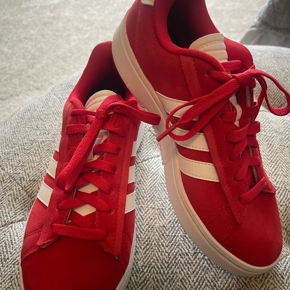 Adidas Grand Court Alpha Red/white size 7.5